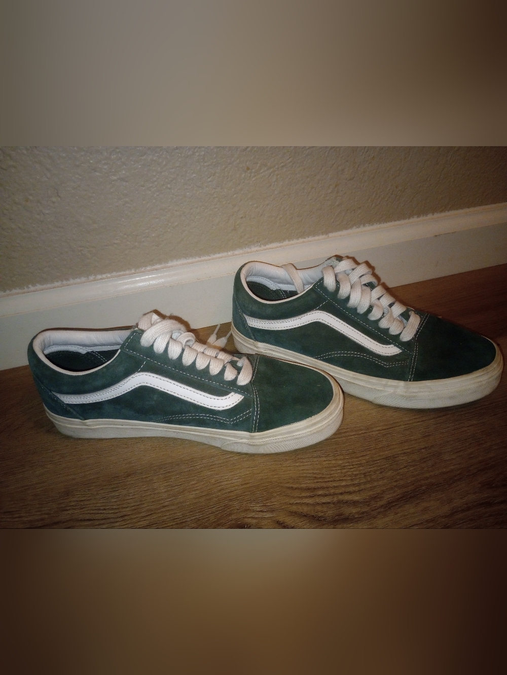 Vans Classic Low-Top Suede Skate Sneakers - Green White - Size 7.5 Men's 9 Women